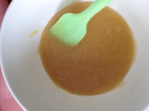 广式蛋黄莲蓉月饼的做法 步骤1