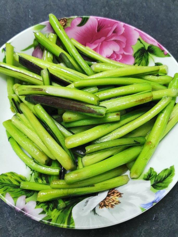 清炒红菜苔