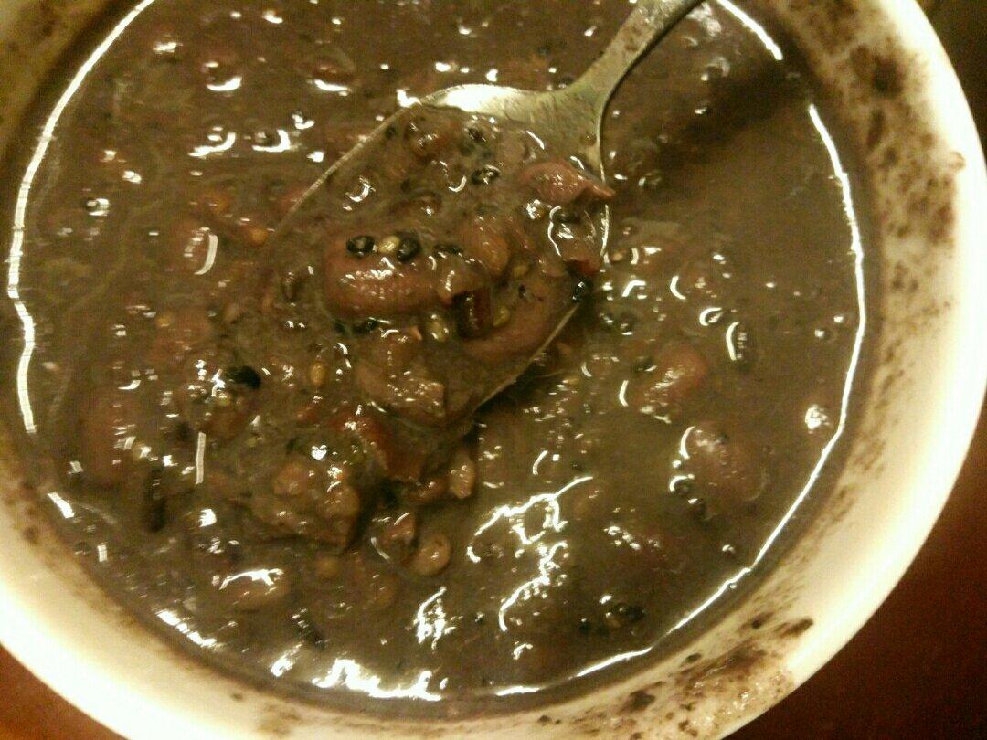豆浆杂粮粥（别名：回归正轨粥）丨健康·三餐