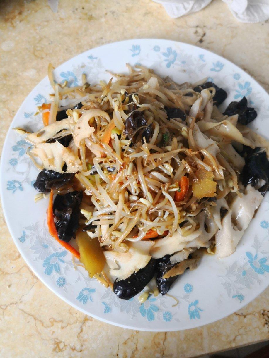 孜然炒豆芽