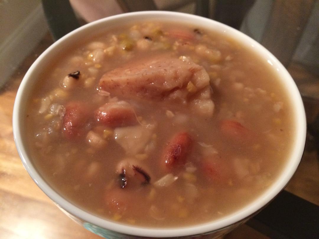 电高压锅『芋头粥』的做法