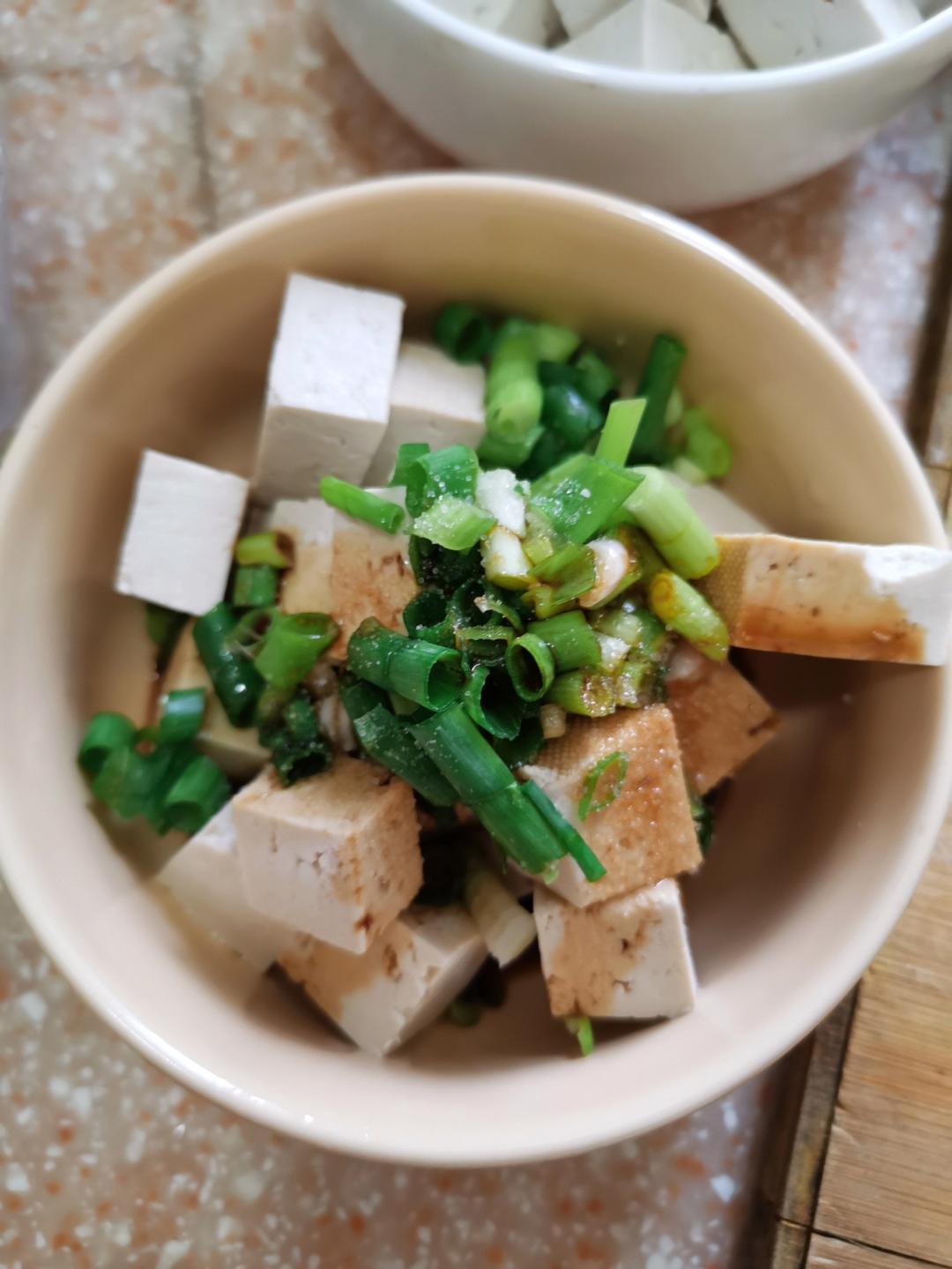 家庭版小葱拌豆腐😋