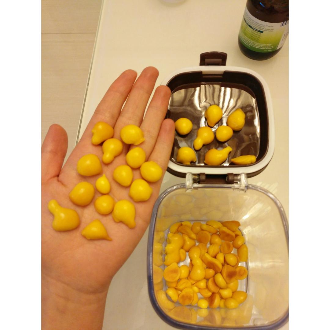 入口即化的无添加蛋黄溶豆