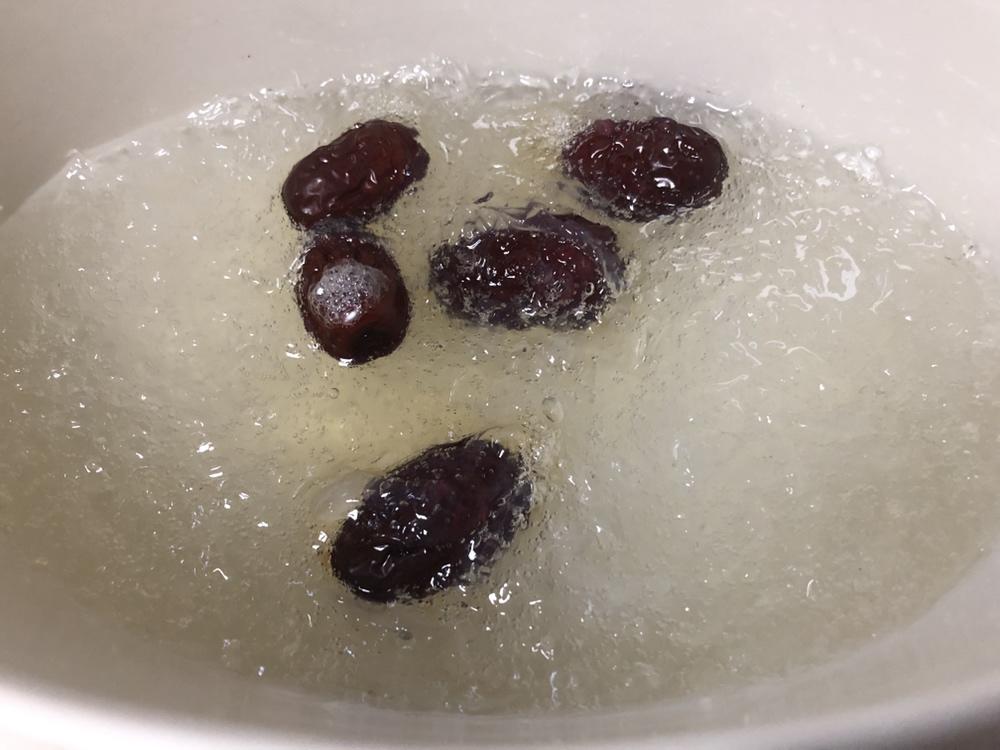 冰糖红枣炖燕窝