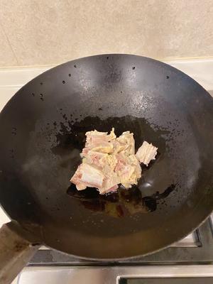 咸排骨浓汤炖豆腐的做法 步骤4
