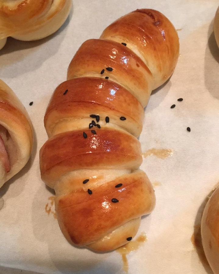 毛毛虫肉松面包