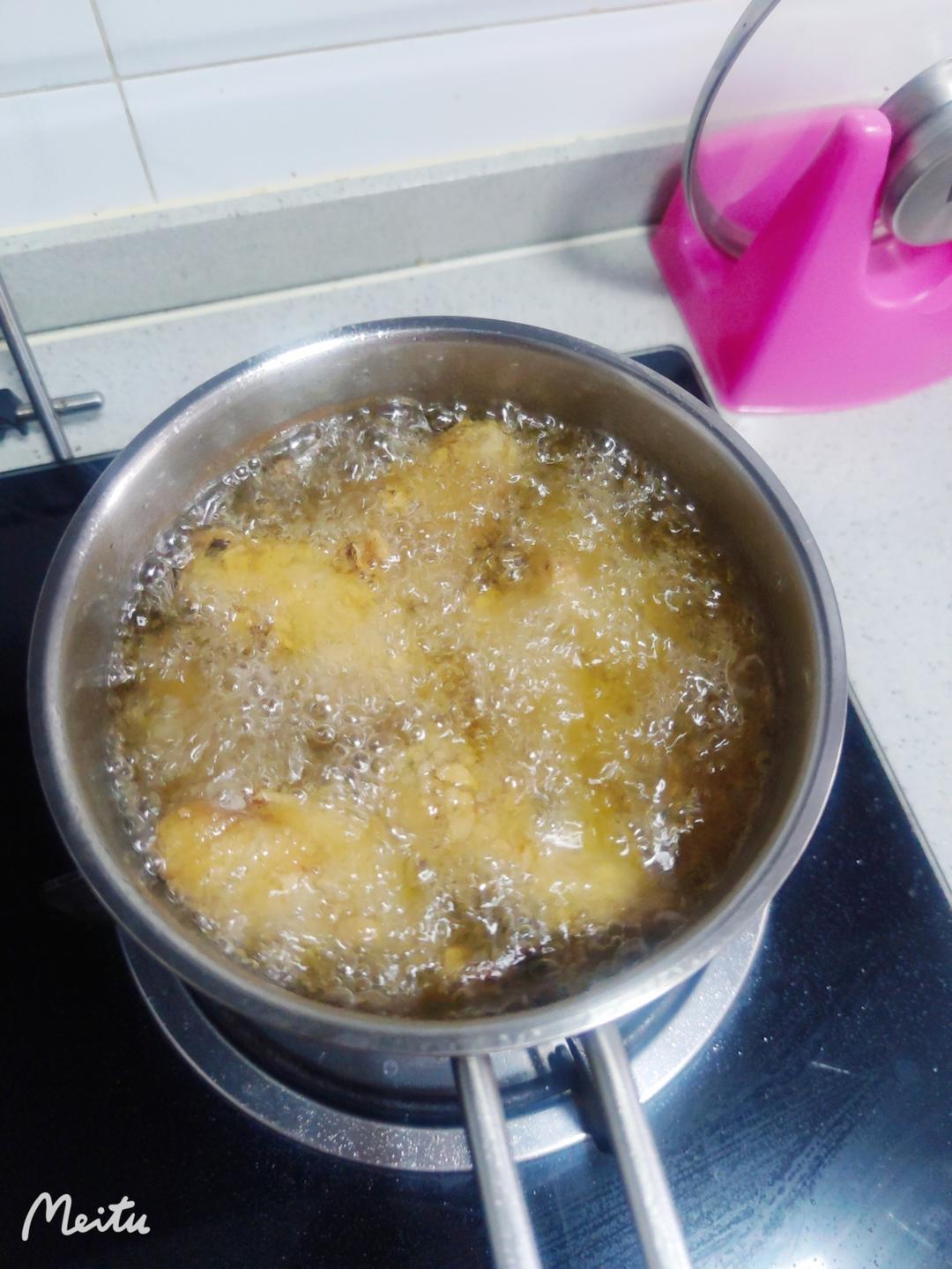 蒜香炸鸡翅