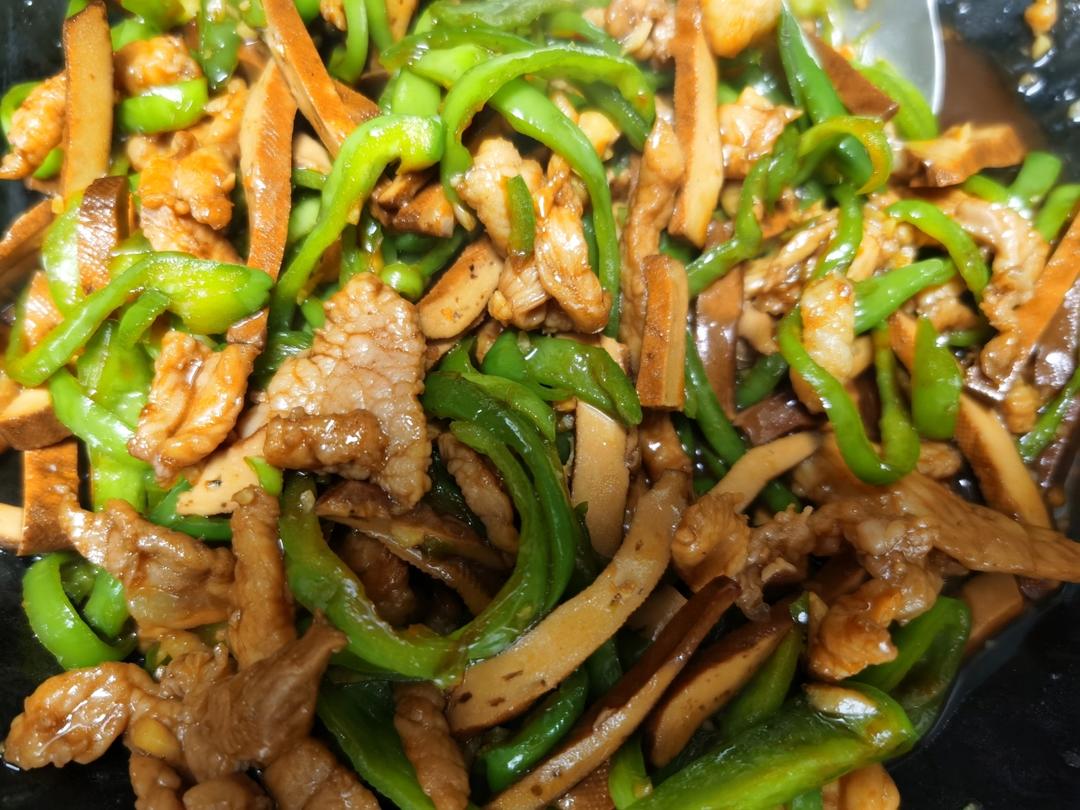 ‼️好吃到舔盘的青椒肉丝盖浇饭