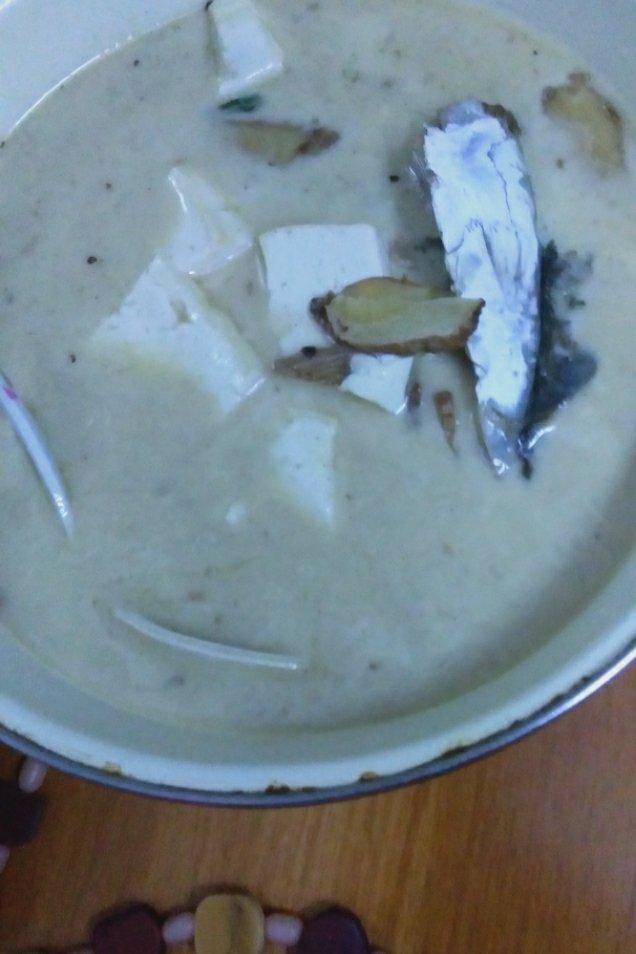 鱼头豆腐汤
