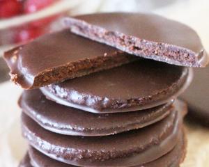 健康的巧克力薄荷杏仁薄饼的做法 步骤3