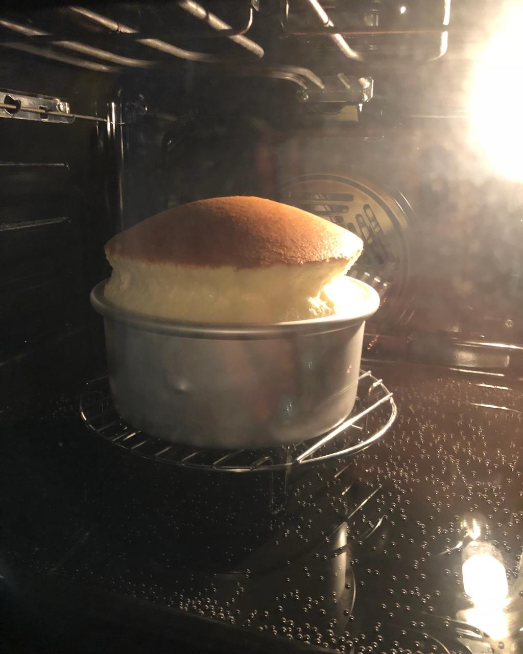 完美轻乳酪芝士蛋糕（不开裂、不回缩、不收腰、入口即融）