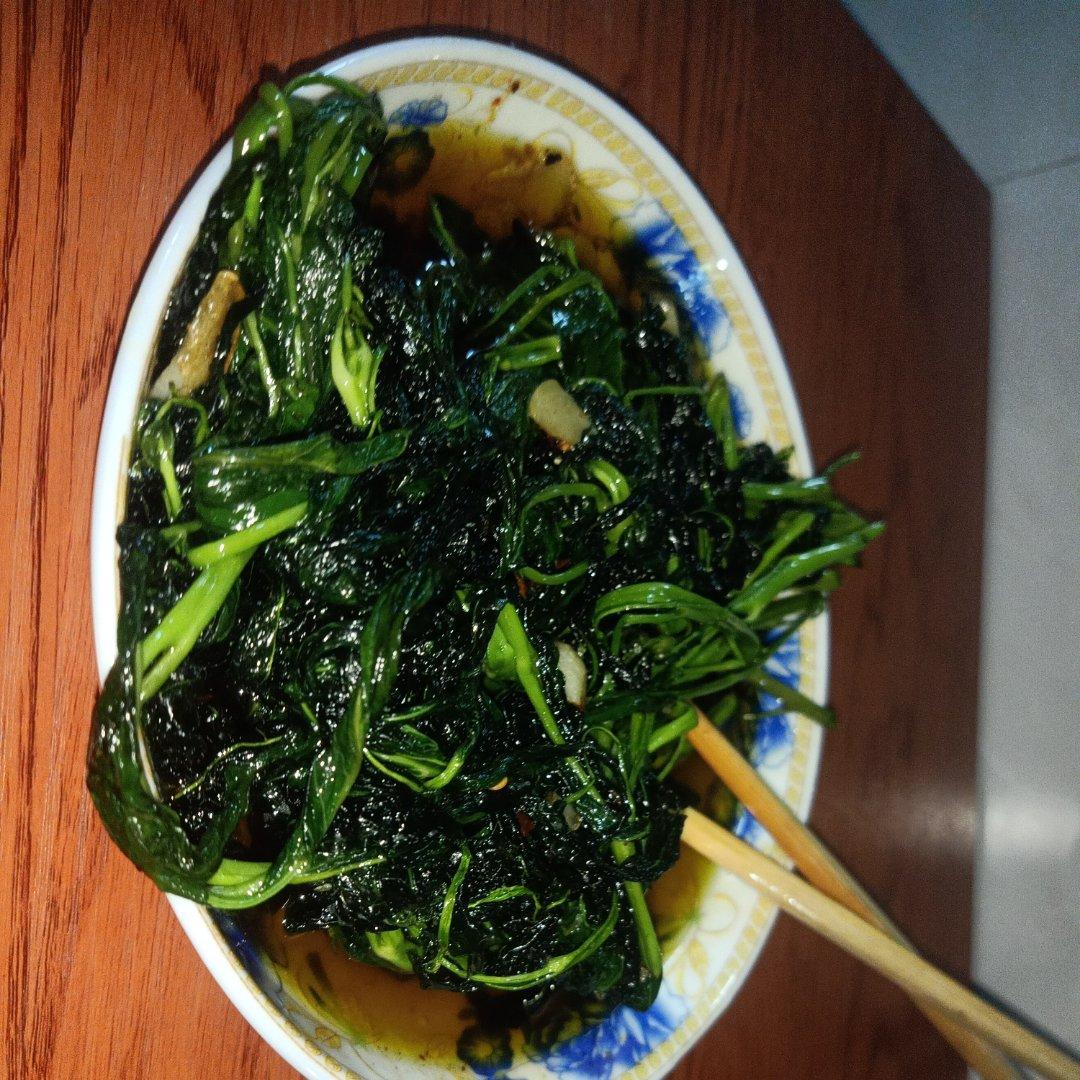 蒜炒空心菜
