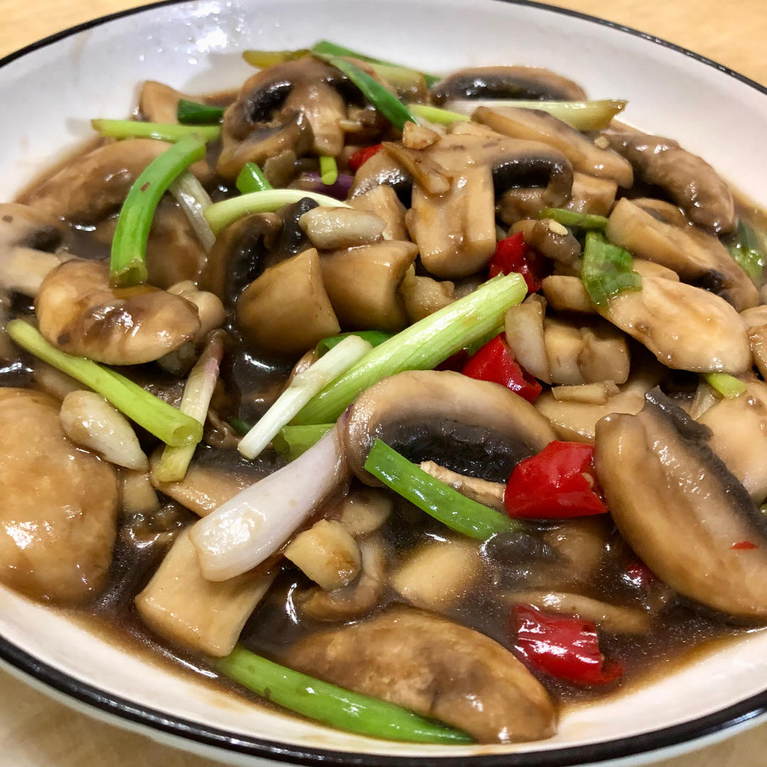 鲜香嫩滑！好吃不胖的蒜香炒口蘑！