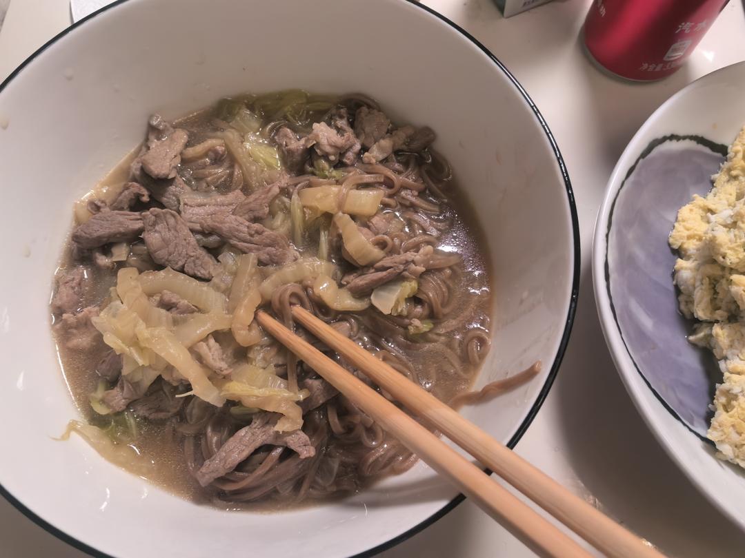 白菜肉丝面！最爱黏黏糊糊的肉丝面啦