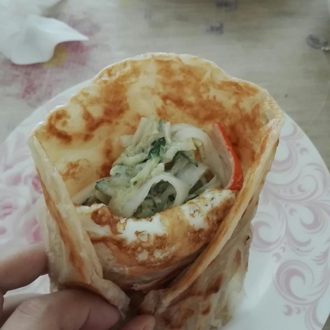 荷包蛋沙拉手抓饼卷