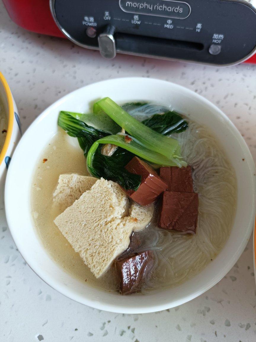 鸭血粉丝汤