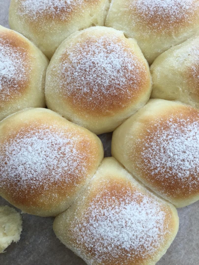 厨师小虎做的柔软简单的奶油奶酪面包