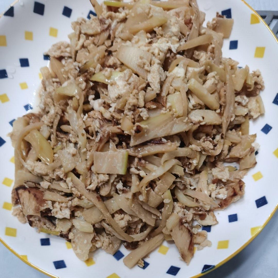 三种版本之茭白丝炒蛋
