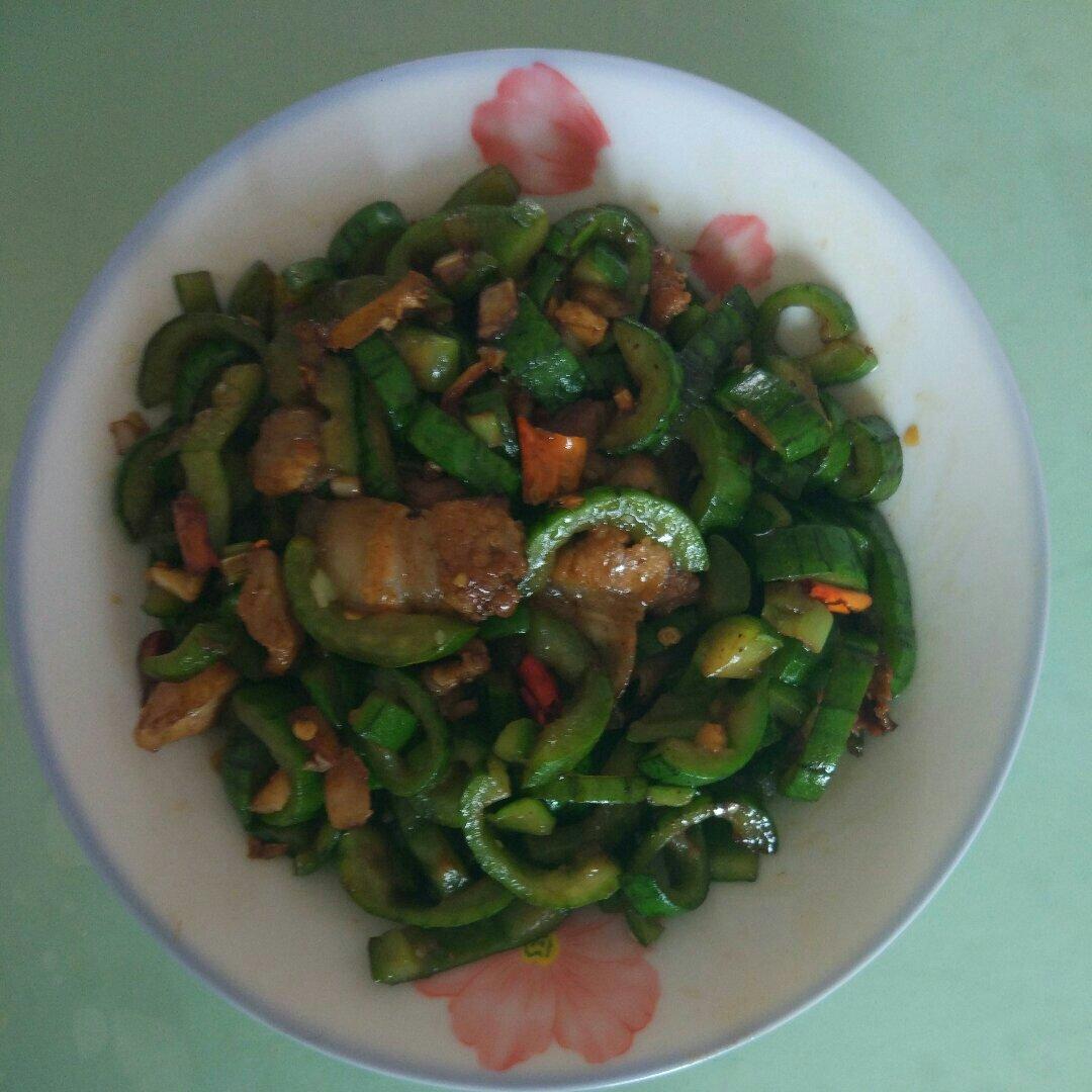 丝瓜炒肉片