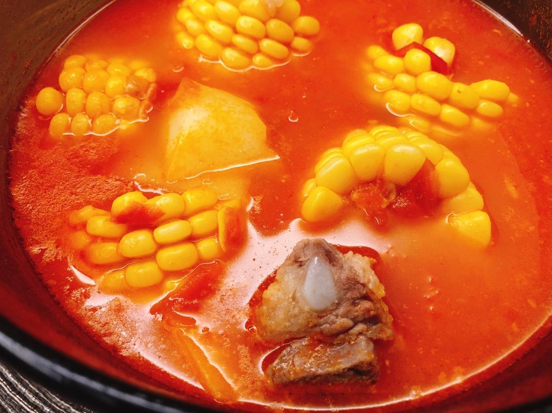 番茄土豆玉米排骨汤