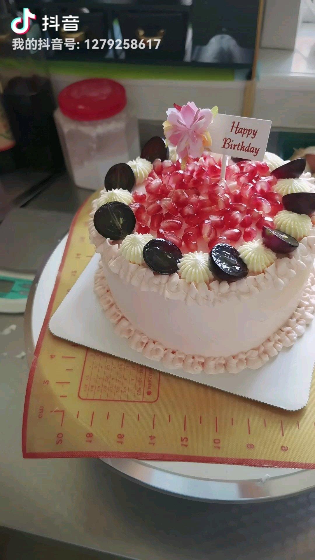 超简单完美戚风蛋糕（6寸2蛋）附打发、翻拌、脱模视频