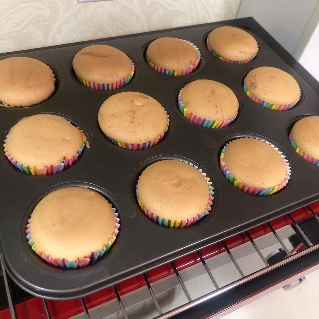 无水不塌不裂的～戚风纸杯蛋糕