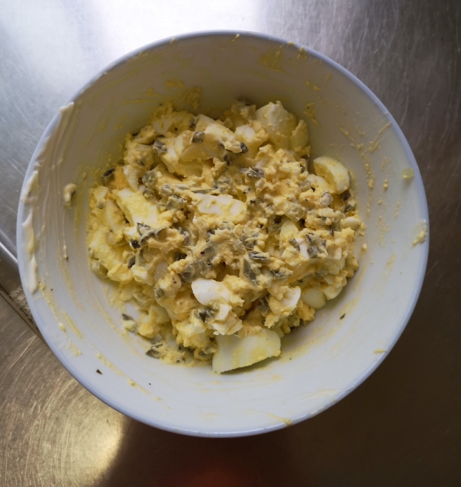 淡雅清新的鸡蛋沙拉三明治的做法 步骤11