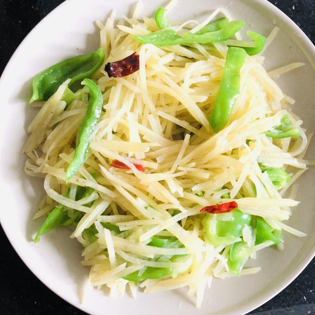 馄饨面做的清炒土豆丝