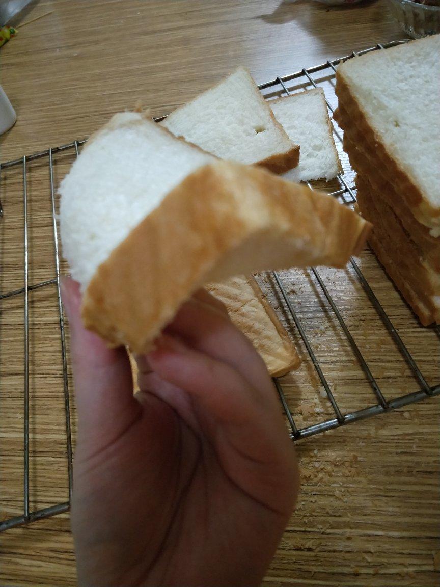 软到拿不起来的生吐司