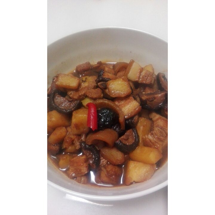 红烧肉炖土豆