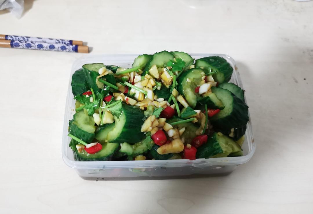 赞不绝口拍黄瓜🥒
