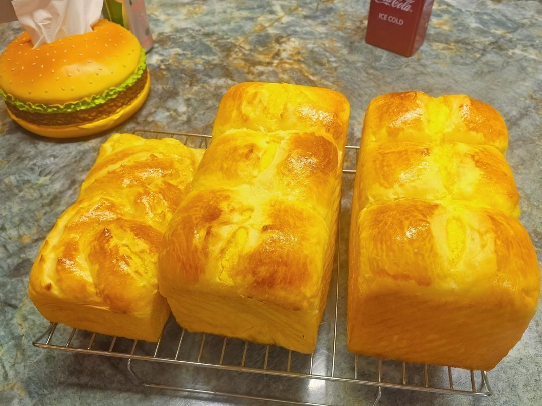 顶级黄金椰蓉吐司