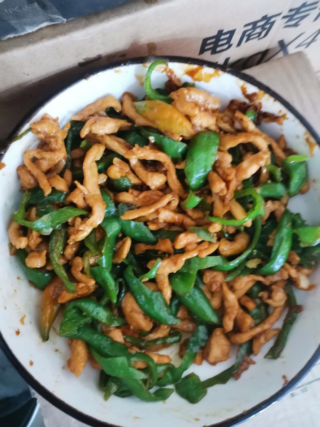 巨好吃的青椒炒鸡胸肉丝，超下饭