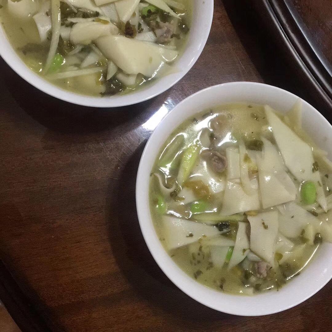 番茄刀削面