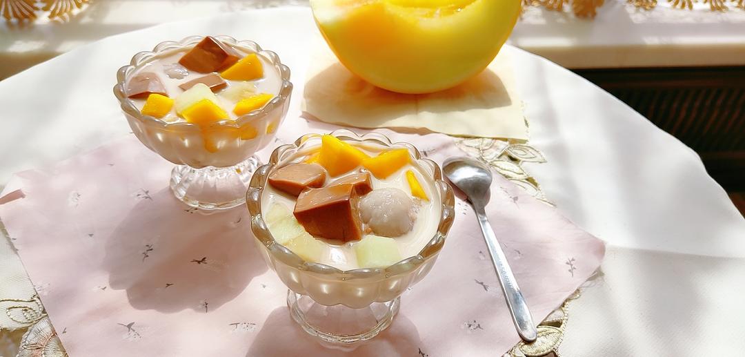 奶茶冻白玉水果捞，续航好心情的做法