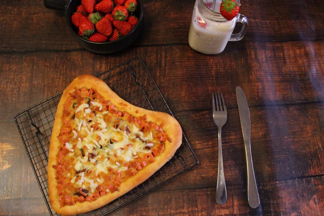 拉丝肉松披萨【惊喜夹心边】