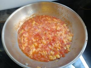 五色西红柿鸡蛋打卤面的做法 步骤4