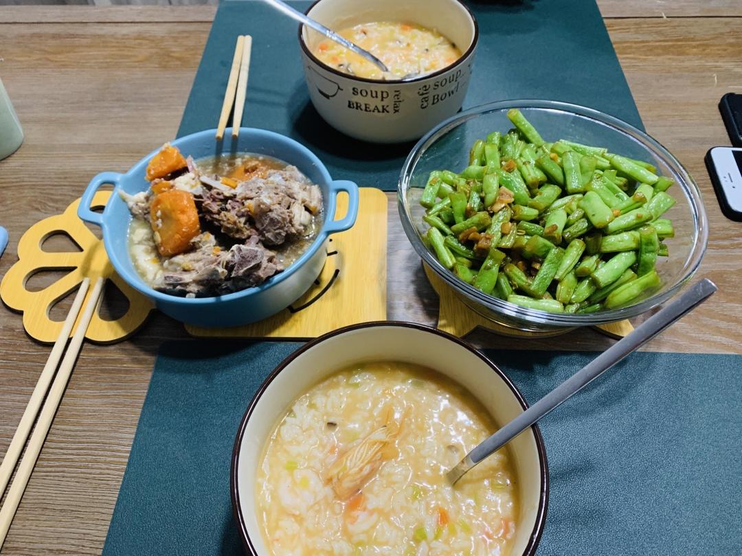 鲜到没朋友的砂锅粥