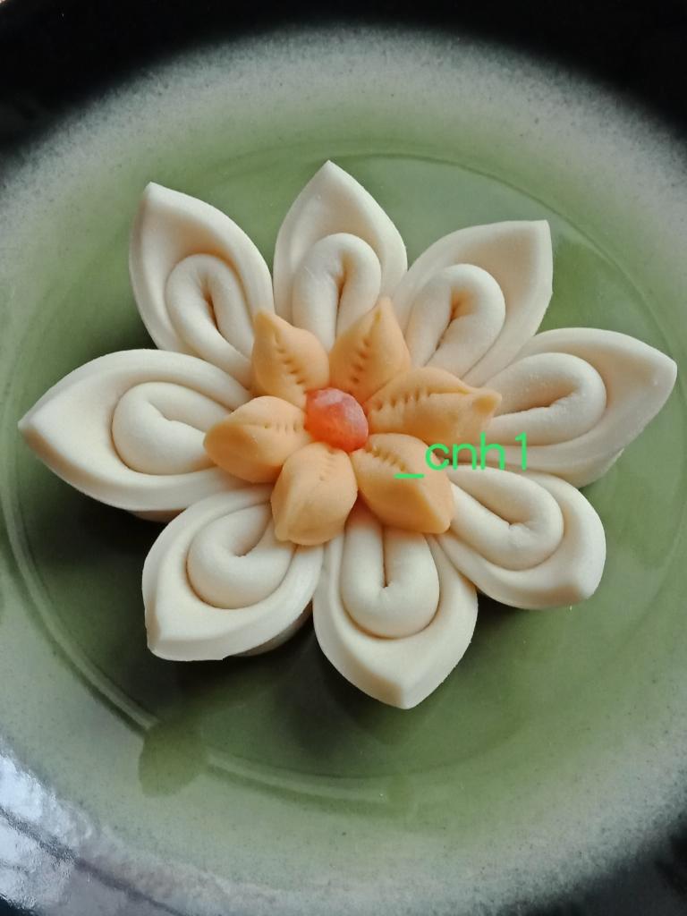 美丽的莲花馒头 *花儿馒头93的做法 步骤21