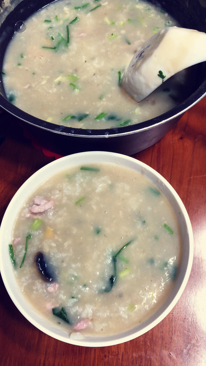 简单香浓  皮蛋瘦肉粥