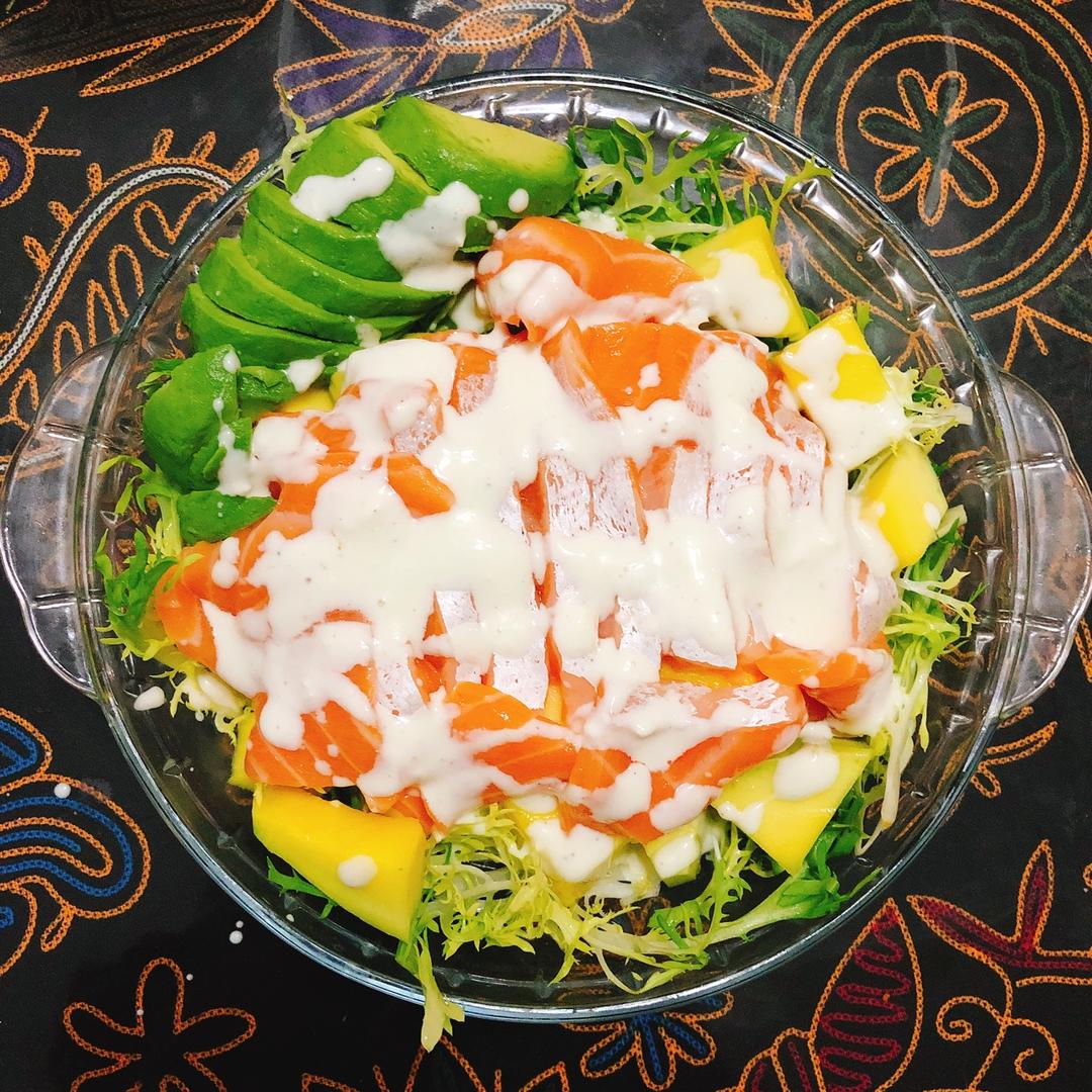 芒果三文鱼沙拉