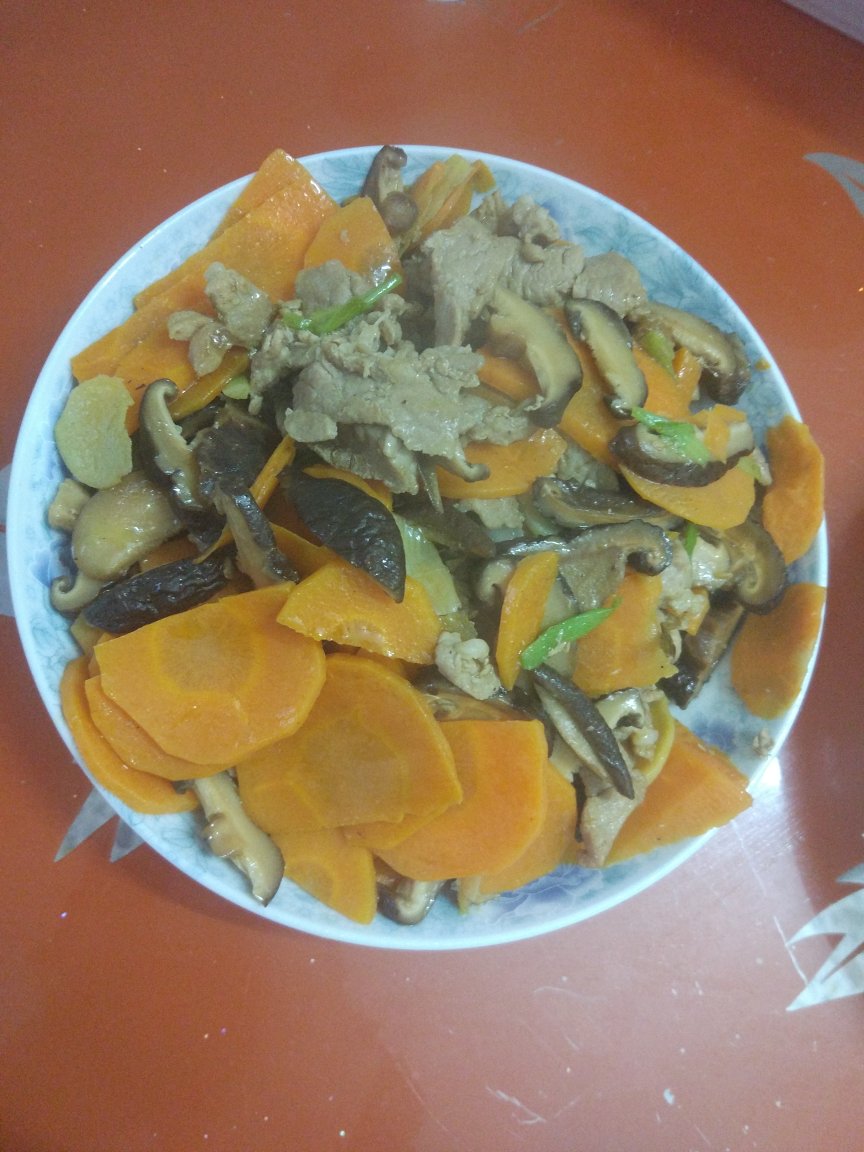 肉炒香菇胡萝卜