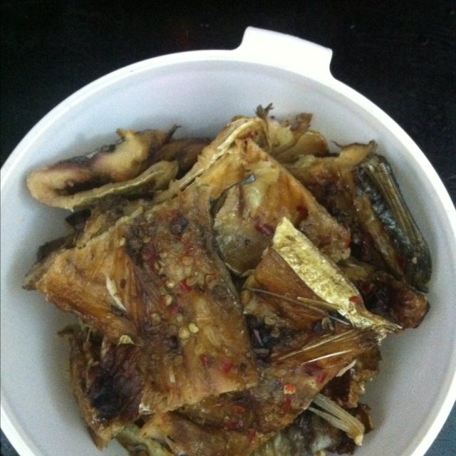 雨欣悦做的自制风干鱼烧肉