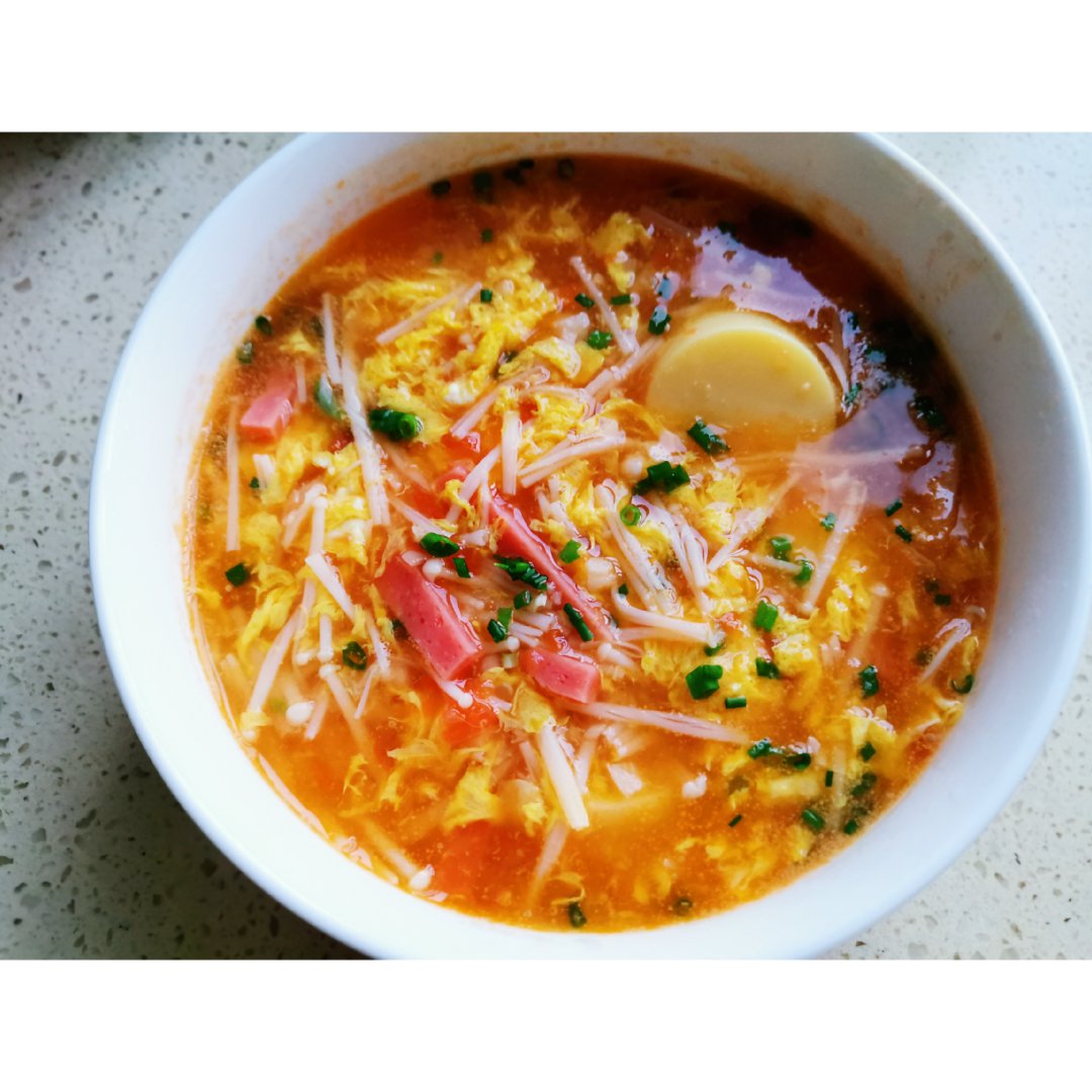简单、美味、营养不一样的番茄豆腐金针菇汤