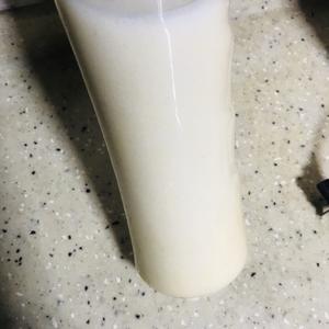 1分钟快手润肠排毒减肥饮料-酸奶香蕉汁的做法 步骤4