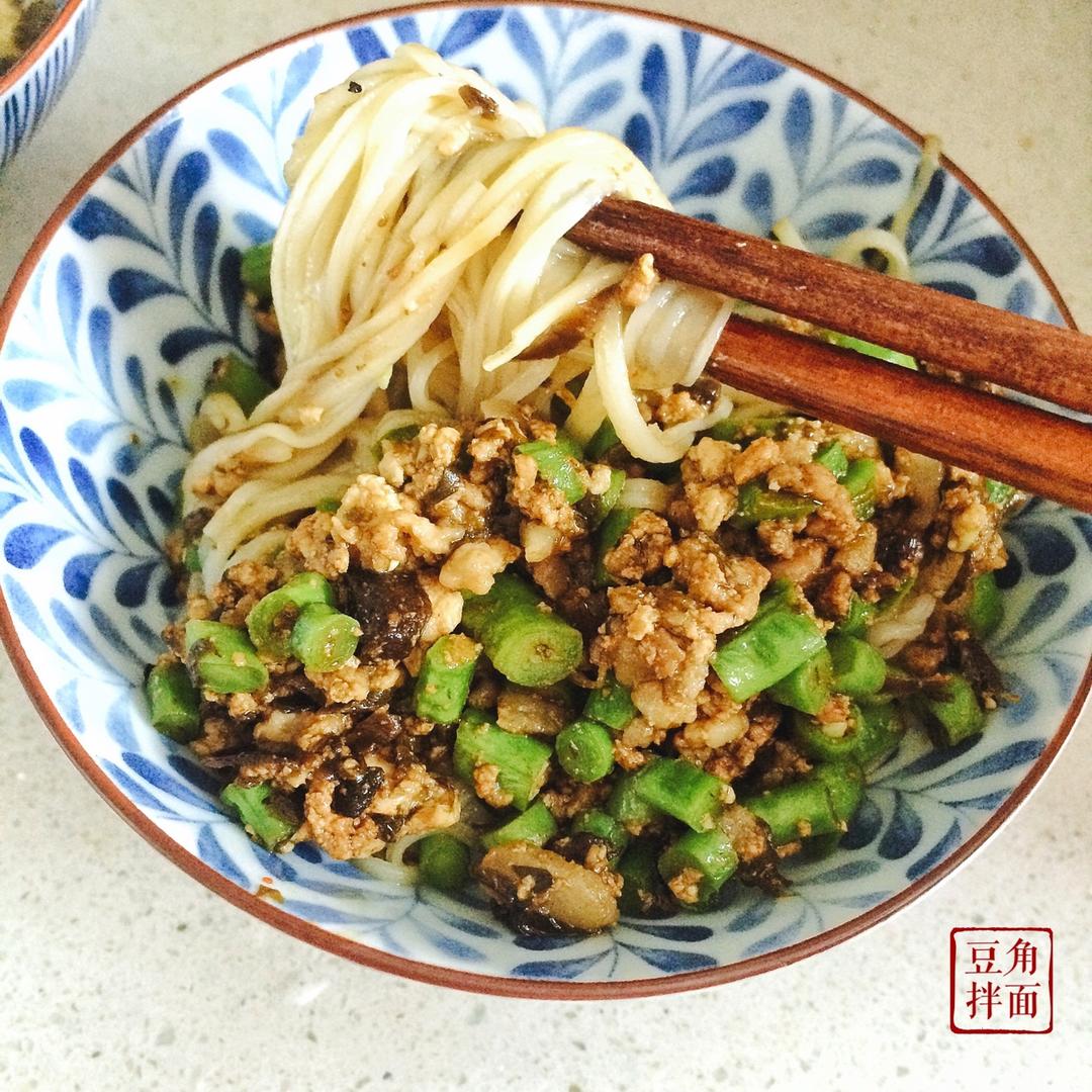 【橄榄菜四季豆拌面】