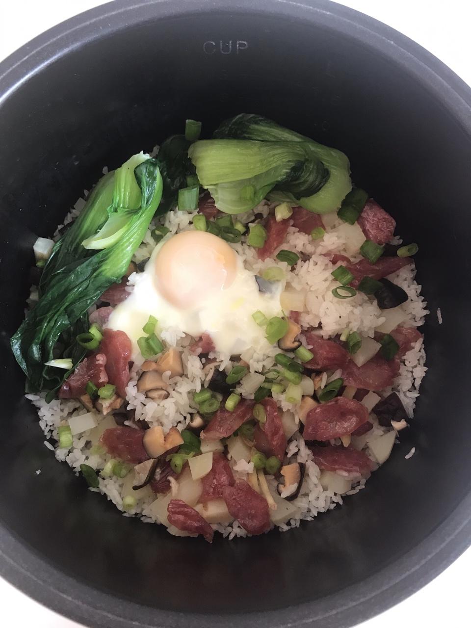 小布布丁做的【电饭煲腊肠煲仔饭】【电饭煲腊肠煲仔饭】电饭煲首页