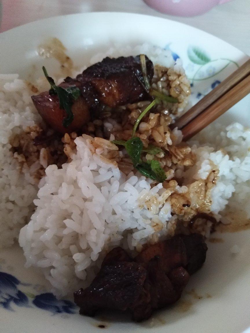 米饭杀手五花肉
（简易电饭煲版）