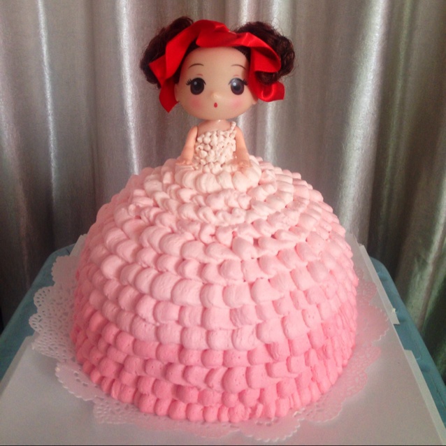 悦悦-24做的芭比娃娃蛋糕