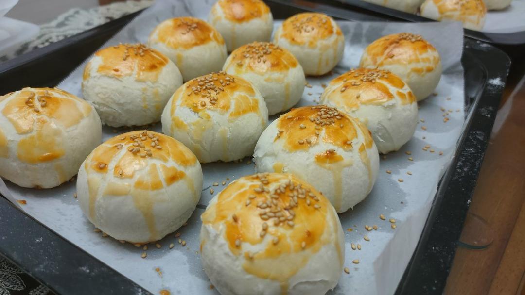 超简单 免揉 酥掉渣的蛋黄酥(超详细附全程视频)不破酥『万能酥皮』